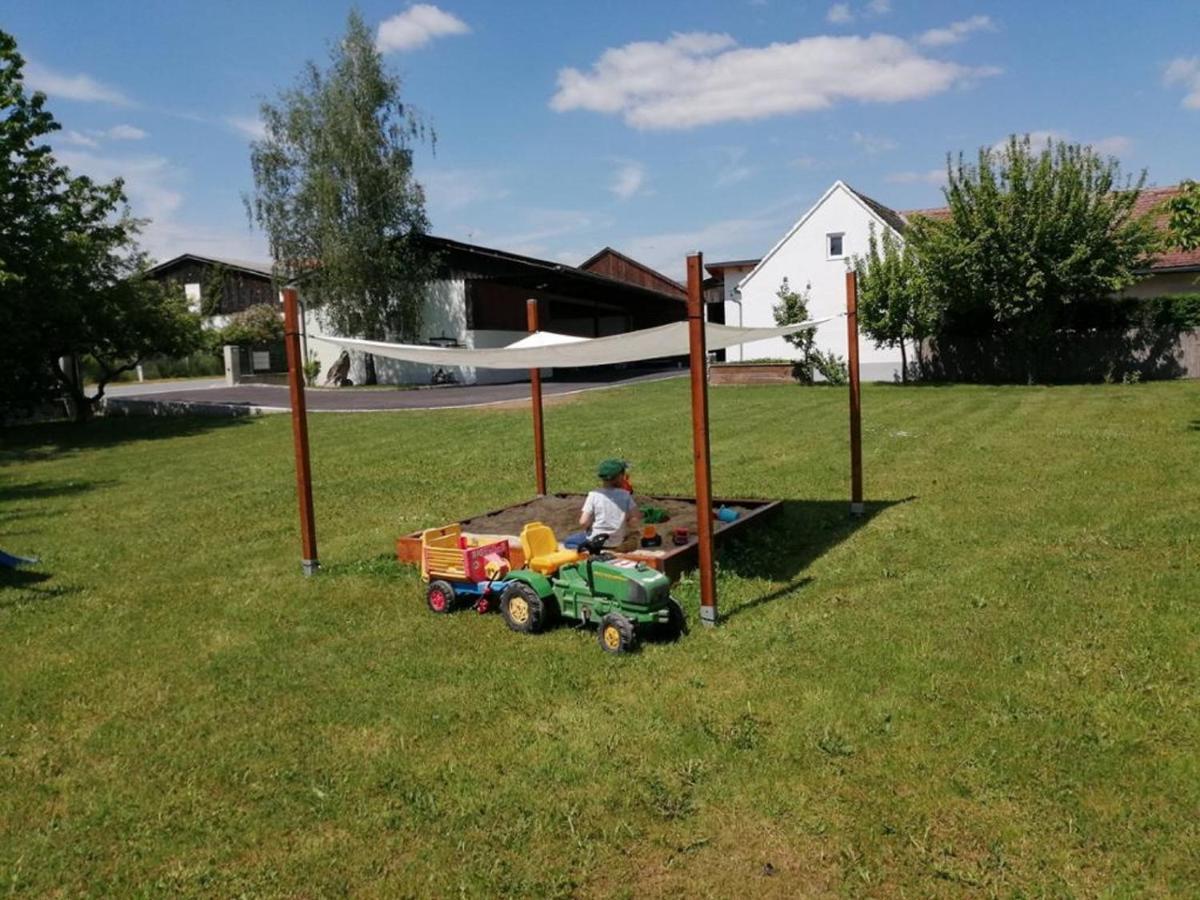Hotel Wohlfuehlhof Bachzelt Weitersfeld Esterno foto